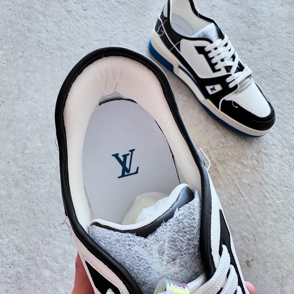 Louis Vuitton Trainer Low Sneakers - Hiroshi Fujiwara Colorway - Picture 8 of 14